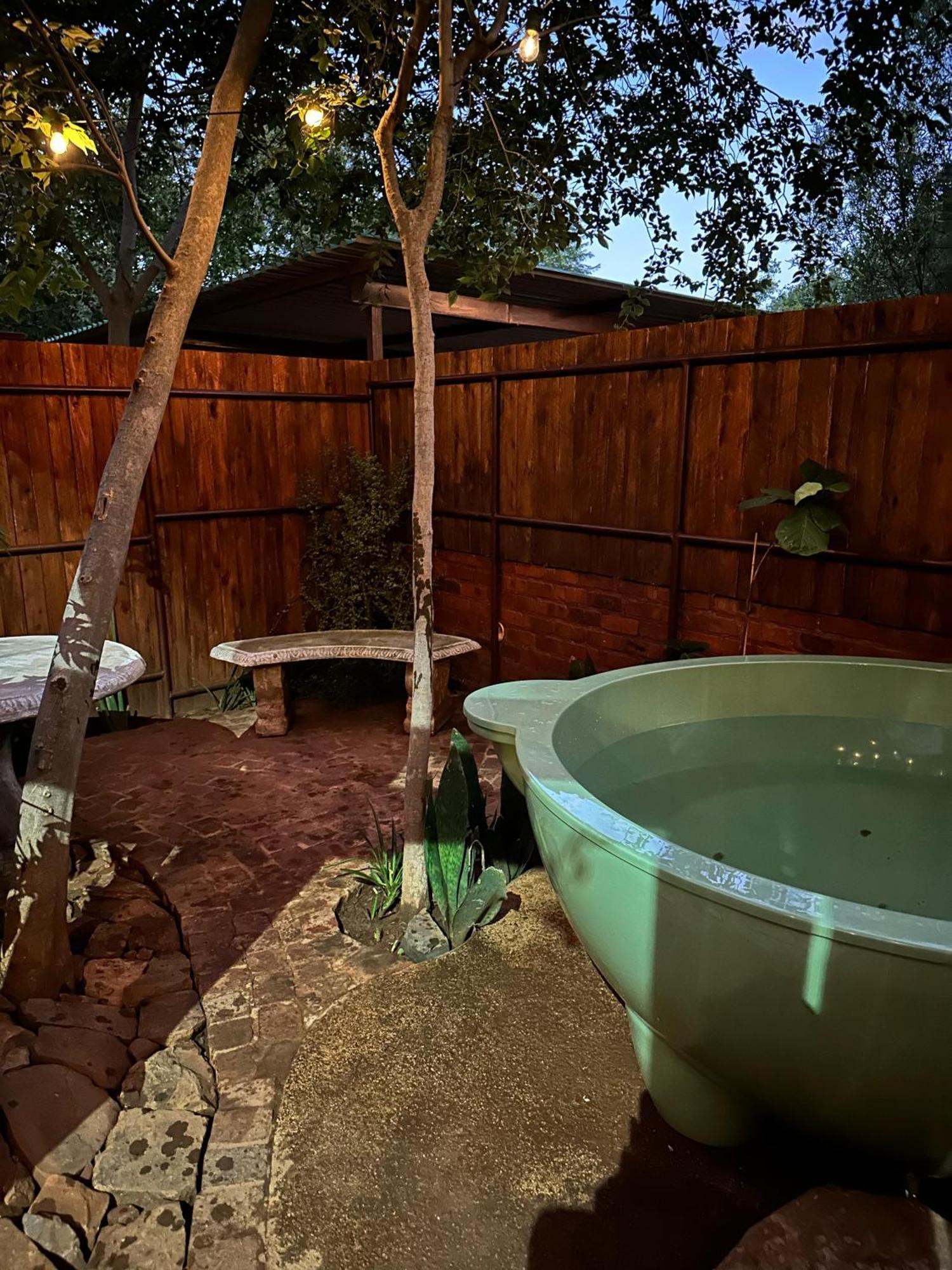 Bushbaby Cottage In Hartbeespoort Претория Экстерьер фото